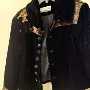 Lucia Lukken Vintage Black velvet blazer